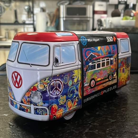 Volkswagen  550 piece puzzle by:eurographics
THE WORLD OF ART - Picture 3 of 9